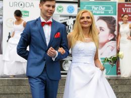 Panny młode w pięknych kreacjach na opolskim rynku, to już 6-ta edycja
