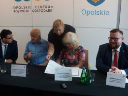 Dotacje dla fundacji i spółdzielni