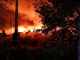 Pożar składowiska śmieci w Dąbrowie Niemodlińskiej. W akcji ponad 30 jednostek straży