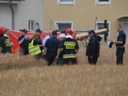 Śmigłowiec runął na pole w Domecku. 2 osoby nie żyją