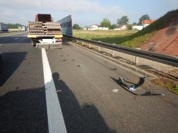 Zderzenie osobówki z ciężarówką na A4. 4 osoby zostały ranne