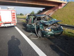 Zderzenie osobówki z ciężarówką na A4. 4 osoby zostały ranne