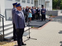 Zastępca Komendanta Głównego Policji nadinsp. Jan Lach na uroczystości otwarcia nowego posterunku