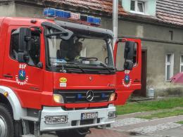 Z nielegalnie podłączonej butli ulatniał się gaz. Interwencja w Lewinie Brzeskim