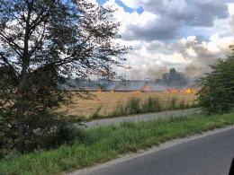 Szybka reakcja lokalnych OSP zapobiegła rozprzestrzenieniu się ognia w Borkach
