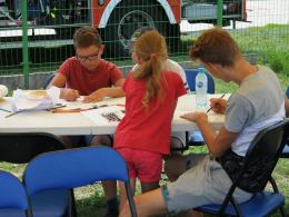 Wakacyjny piknik rowerowy. Policja bawi i uczy