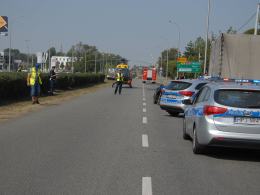 Motocyklista uderzył w ciężarówkę na Wrocławskiej.