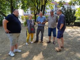Namysłów: napis "Konstytucja" zawisnął na pomniku NIKE