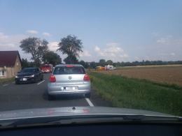 Rowerzysta ranny po zderzeniu z samochodem w Prudniku