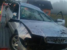Wracał pijany z dyskoteki, swoją podróż zakończył dachując