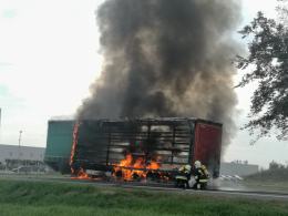 W okolicach Karczowa spaliła się naczepa TIR'a