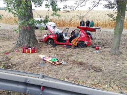 Groźny wypadek na DK11 w Byczynie. Interweniował śmigłowiec LPR