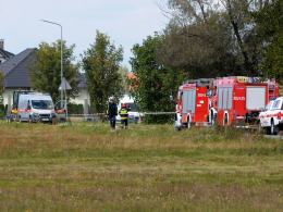 Zablokowana ulica Piastowska w Dobrzeniu Wielkim. Robotnicy uszkodzili rurę z gazem