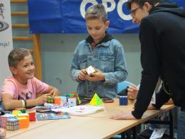Zawody Speedcubing - przyjdź, zobacz jak robią to najlepsi