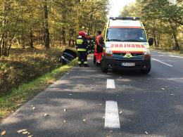 Wypadek na ulicy Strzeleckiej. Kierowca opla wjechał do rowu