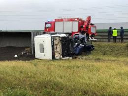Zderzenie ciężarówki z audi na Powstańców Warszawskich. Jedna osoba nie żyje