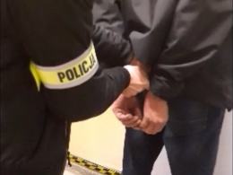 Poszukiwany za kradzieże, złapany w sklepie