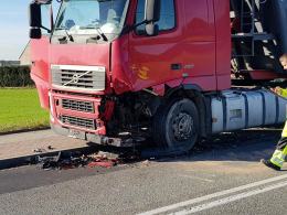 Zderzenie citroena z tirem w Chrząstowicach. Jedna osoba ranna