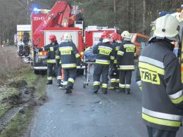 Autobus szkolny zderzył się z BMW. Nie żyje 24-latek