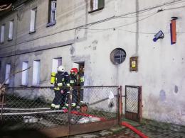 Pożar w Lewinie Brzeskim. Paliła się szafa z ubraniami