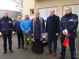 Nowy radiowóz dla policjantów z Lewina Brzeskiego