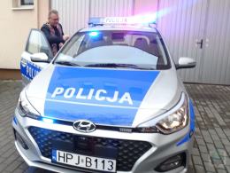 Nowy radiowóz dla policjantów z Lewina Brzeskiego