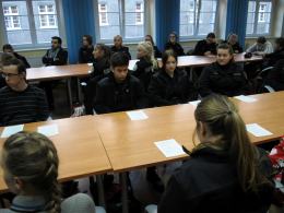 Policjanci zachęcają "Dołącz do Nas"