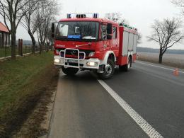 Ślisko na drodze! Zderzenie pojazdów pomiędzy Suchą a Strzelcami Opolskimi