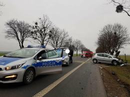 Ślisko na drodze! Zderzenie pojazdów pomiędzy Suchą a Strzelcami Opolskimi