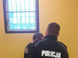 Blokada drogi i koło bez opony - nietrzeźwi kierowcy zatrzymani
