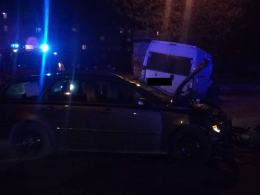 Zderzenie fiata z volvo w Prudniku.