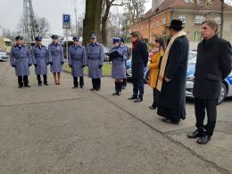 Policja ma trzy nowe wozy. Na dwa dołożyło się miasto