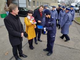 Policja ma trzy nowe wozy. Na dwa dołożyło się miasto