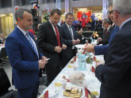 Nakrycia dla blisko 1200 gości przygotowano z okazji wigilii dla samotnych