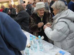 Nakrycia dla blisko 1200 gości przygotowano z okazji wigilii dla samotnych