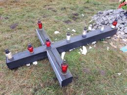 Kto niszczy krzyże i figury sakralne w Grodźcu?