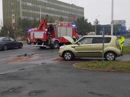 Zderzenie Mazdy z Kią na ulicy Sosnkowskiego