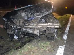 Zabrał koledze samochód, rozbił go na betonowym przepuście