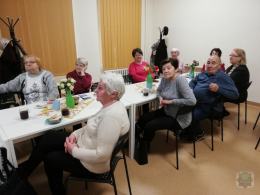 Policjanci rozmawiali z seniorami o bezpieczeństwie