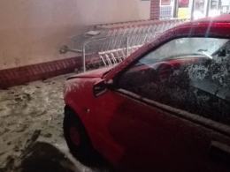 60 latka bez prawa jazdy wjechała w sklep