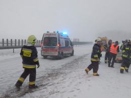 Niebezpiecznie na drogach. Zderzenie 3 aut na opolskim odcinku A4