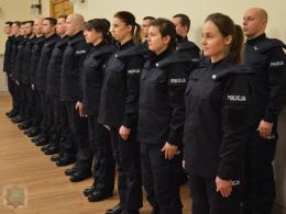 Nowi policjanci złożyli ślubowanie w komendzie wojewódzkiej w Opolu