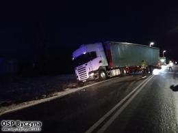 Zderzenie 2 tirów z osobówką na opolskim odcinku A4