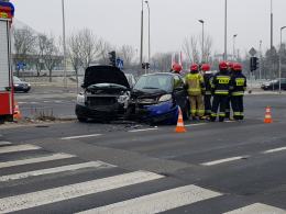 Zderzenie pojazdów na ulicy Oleskiej w Opolu