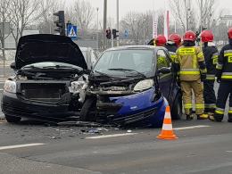 Zderzenie pojazdów na ulicy Oleskiej w Opolu