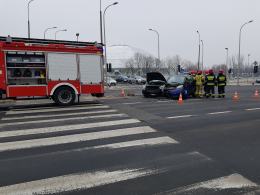 Zderzenie pojazdów na ulicy Oleskiej w Opolu