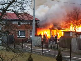 Pożar stolarni w Opolu, 5 zastępów straży walczyło z ogniem