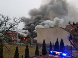 Pożar stolarni w Opolu, 5 zastępów straży walczyło z ogniem