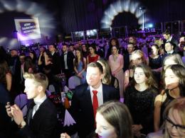 Kiedyś tylko do 21:00, dziś niemal do białego rana. Trwają opolskie studniówki
