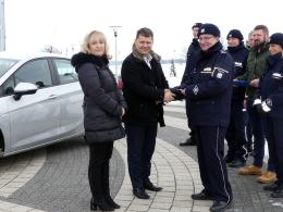 Nowy nieoznakowany radiowóz dla prudnickich policjantów